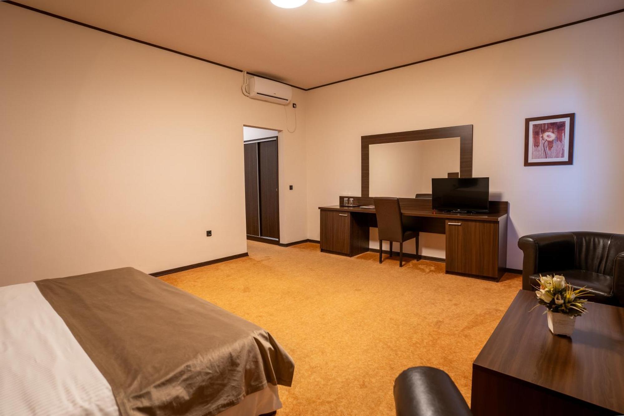 Chisoda Hotel Aurelia מראה חיצוני תמונה